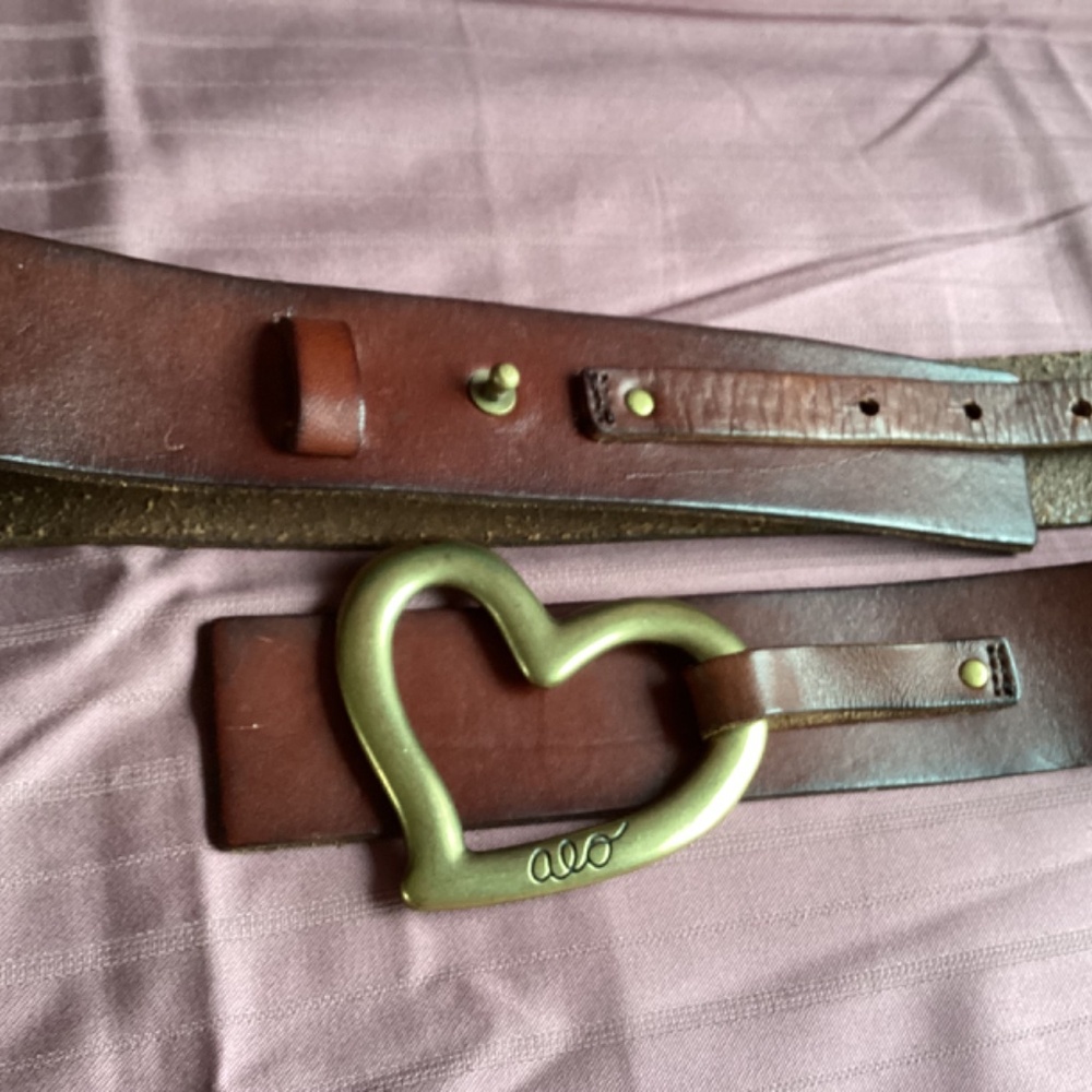 American Eagle Outfitters Brown Leather Heart Belt - Picture 2 of 9